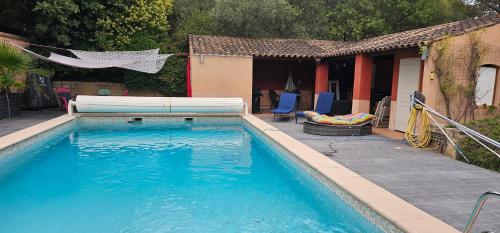 Appartement à La Bastidonne (Appartement a La Bastidonne) in La Bastidonne