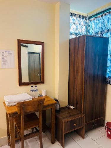 MONALISA HOSTEL – Varanasi, VA