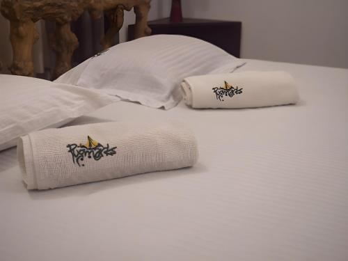 1 twin bed