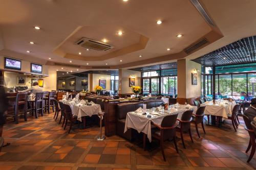 Étterem, Cafe de Rome in Dakar-Plateau