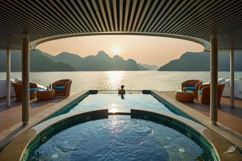 Halong Bay Cruises - 수영장