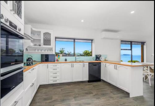 Friesland by the beach in เบอร์นี่