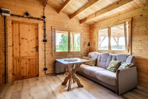 Chatka na Wzgórzu, Jacuzzi, Staw z możliwością łowienia ryb, Cisza, Spokój (Chatka na Wzgorzu, Jacuzzi, Staw z mozliwoscia lowienia ryb, Cisza, Spokoj) in Барчево