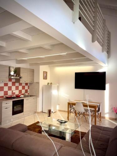 Koplietošanas atpūtas telpa ar TV, La Dolce Sosta in Rocchetta Tanaro
