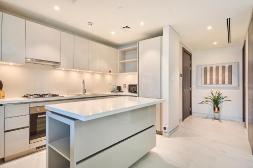 STAY BY LATINEM Luxury 2BR Holiday Home CVG 1007 Near Downtown, Dubai (photo 6)