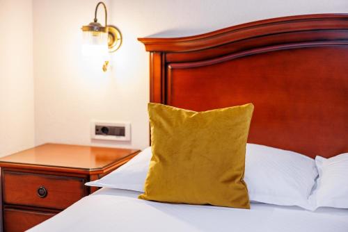 Superior Double Room with Balcony and Sea View image 6