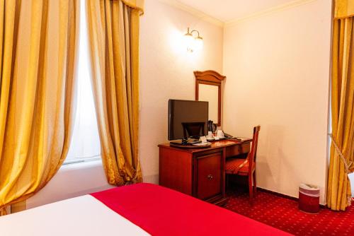 Superior Double Room with Balcony and Sea View image 4