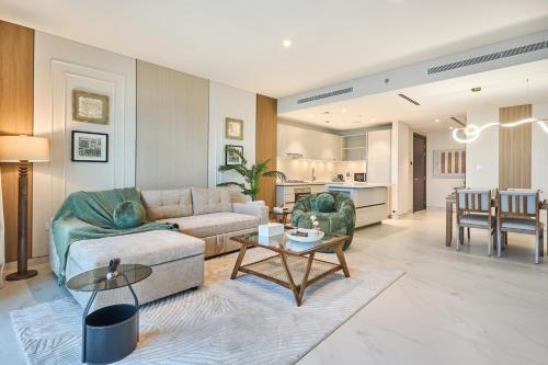 STAY BY LATINEM Luxury 2BR Holiday Home CVG 1007 Near Downtown, Dubai (photo 2)