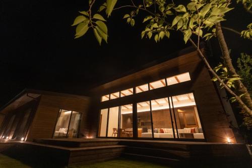 Villa Yamagara with lake view