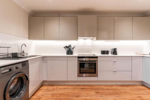 Cape Royale Luxury Apartments - image 10