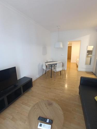 Apartamento en Huertas Room Type - Deluxe Apartment