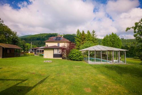 Kert, Chata pod Radhoštěm (Chata pod Radhostem) in Trojanovice