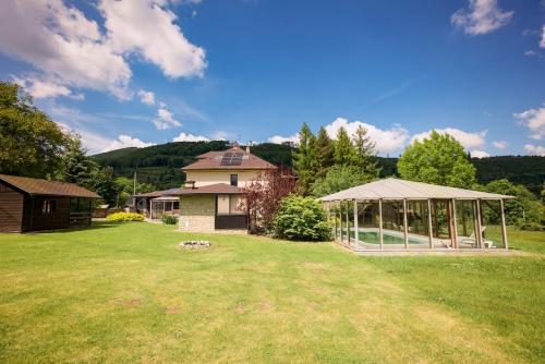 A szálláshely kívülről, Chata pod Radhoštěm (Chata pod Radhostem) in Trojanovice