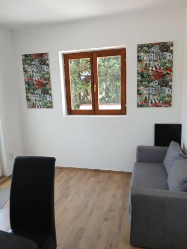 2 bedrooms, 5 beds