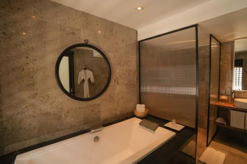 Bamboo One-Bedroom Villa with Private Pool image 5