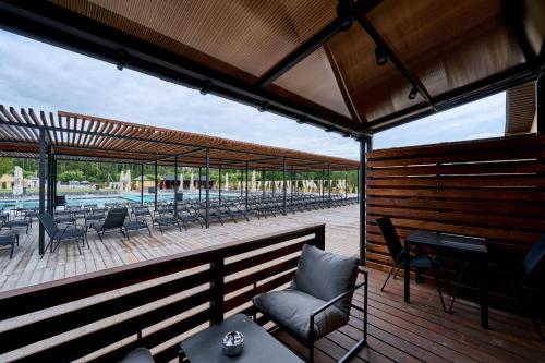 Готель в Сімейному Екопарку Ясногородка (Готель в Сімеиному Екопарку Ясногородка) in Buzova