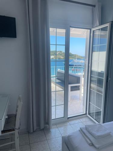 Double or Twin Room with Sea View and Terrace image 4