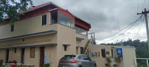 Sky View Resort in Sengadu