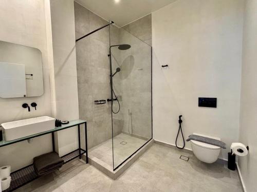 Nostos Suites Kamari Room Type - Deluxe King Suite