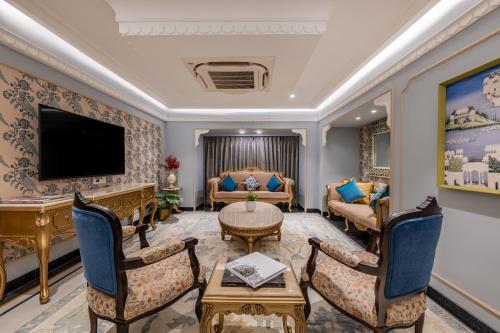 Presidential Suite image 10
