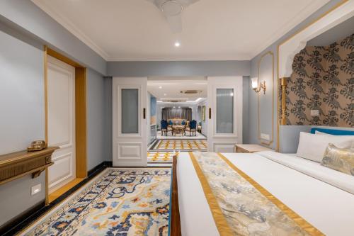 Presidential Suite image 7