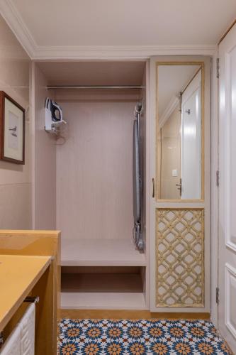 Presidential Suite image 4