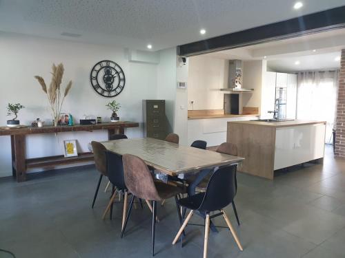 Belle maison au calme 200m2 in Ліврі-Гарган