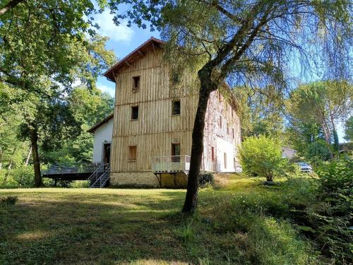 Hotelli välisilme, Moulin de Sore -Gîtes 14 pers et chambres d'hôtes dans un lieu naturel préservé (Moulin de Sore -Gites 14 pers et chambres d'hotes dans un lieu naturel preserve) in Argelouse