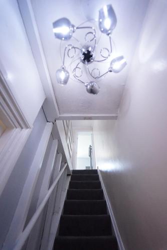 Maidstone Gem Walk to Shops in Bridge