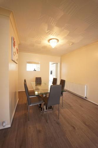 Maidstone Gem Walk to Shops in Bridge