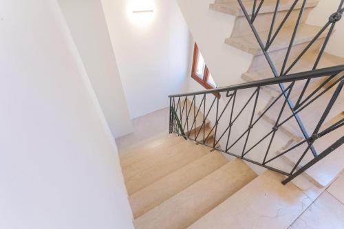 San Tommaso Rialto Terrace Apt - image 10