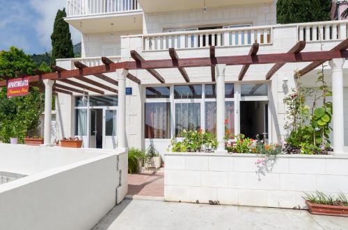 入口, Apartments Mamma Mia in 米來尼