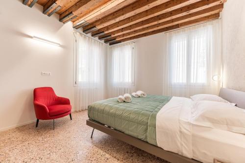 San Tommaso Rialto Terrace Apt - image 8