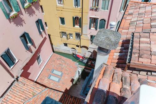 San Tommaso Rialto Terrace Apt - image 11