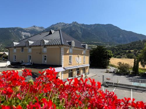 . HOTEL DE LA GARE