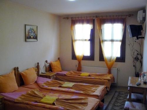 Family Hotel Varusha - main image
