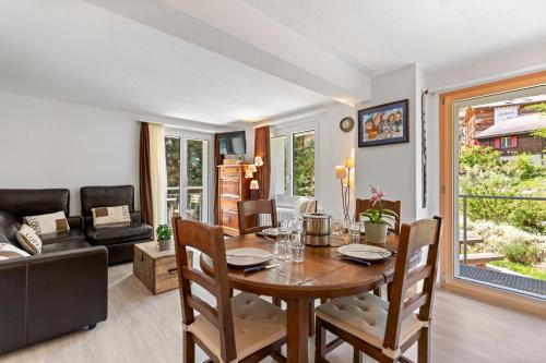 Zermatt, 4 pers, 3 lits - Balcon avec vue et petit jardin in Zermatt, Schweiz