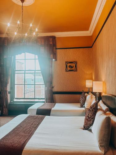 Triple Room image 2