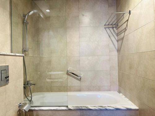Cozy Haven High Rise Balcony and Upscale Furnished, Dubai (photo 5)