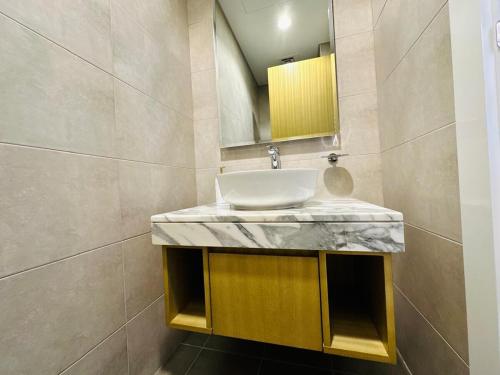 Cozy Haven High Rise Balcony and Upscale Furnished, Dubai (photo 6)