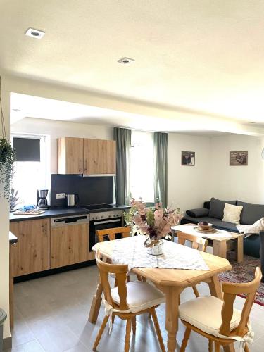 One-Bedroom Apartment image 8
