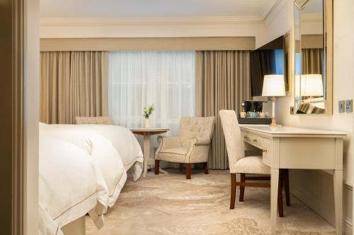 Brooks Hotel - image 4