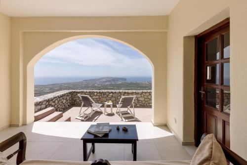 A környék, Zatrikion Santorini Villas in Moni Profitou Iliou