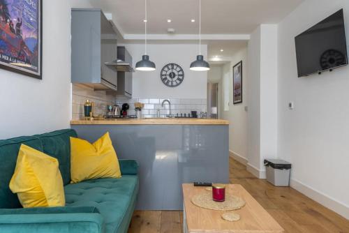 The Borough Mews Devereux Residences near Tower Bridge, London (photo 3)