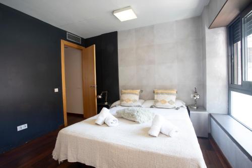 Apartment Barcelona Rentals - Swimming Pool with Terrace - image 10