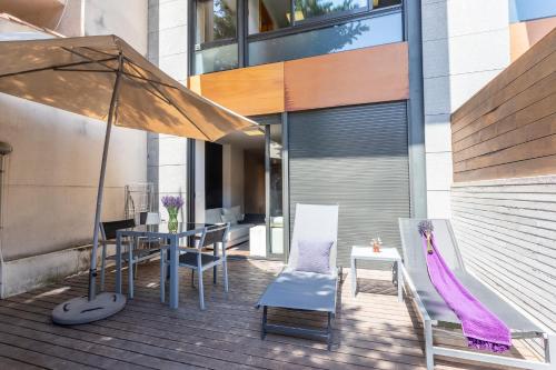 Apartment Barcelona Rentals - Swimming Pool with Terrace - image 8