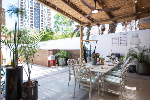 Vista, PORT CITY HAIFA - Urban Oasis In Downtown in Colônia alemã