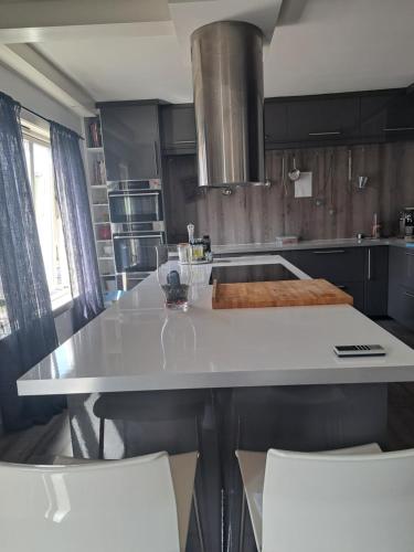 Hjemme koselig og sentralt leilighet in เฟรดริกสตัด