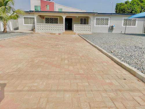 Accra, Ghana - Home Away from Home in Teshie-Nungua, Akra