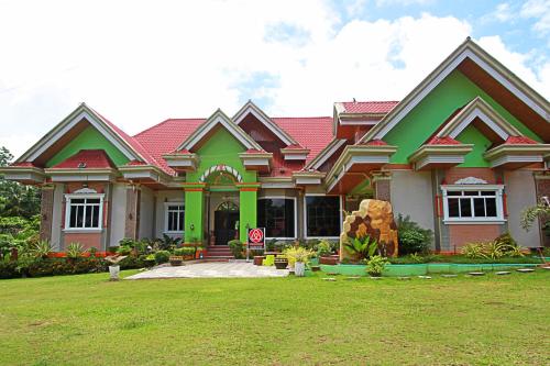 LOBOC Airbnb Traveller's Inn near Kainan ng Bayan